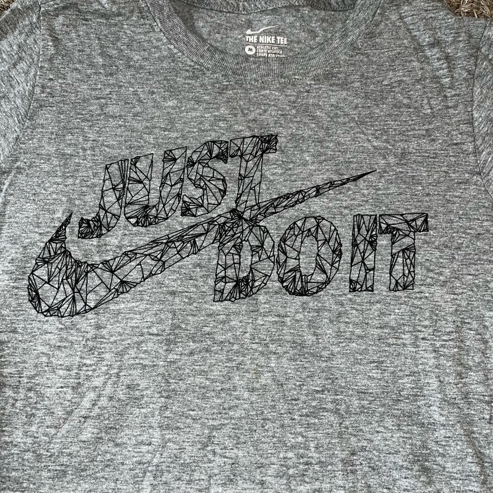 Nike boys tee shirt